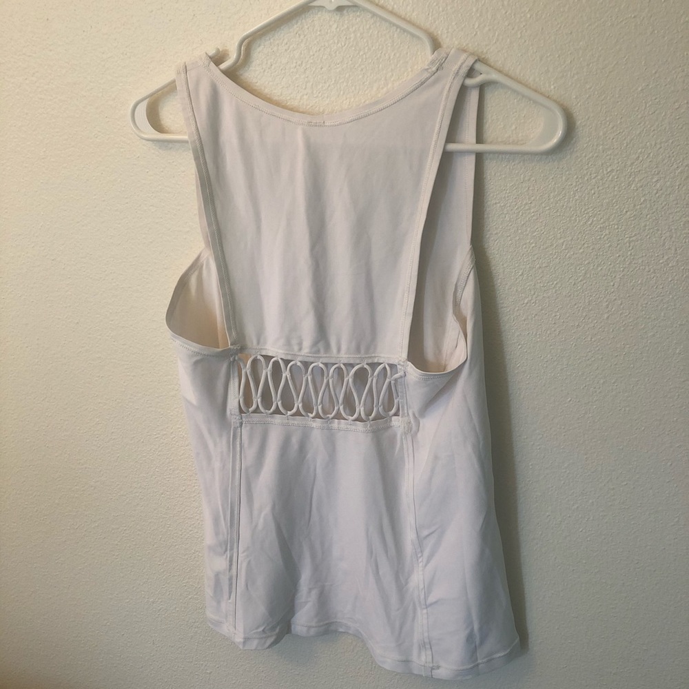 Lululemon size 8 tank top white